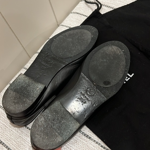 Authentic Chanel Black Ballet Flats with patent toe cap - Picture 10 of 10